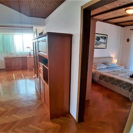 Apt Mirella Apartment Rovinj Exterior photo