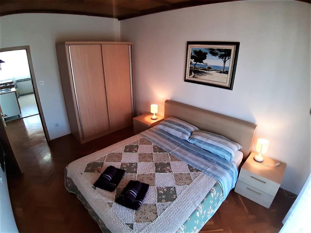 Apt Mirella Apartment Rovinj Exterior photo